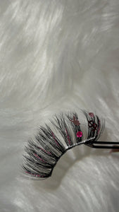 CUSTOM YOUR LASHES